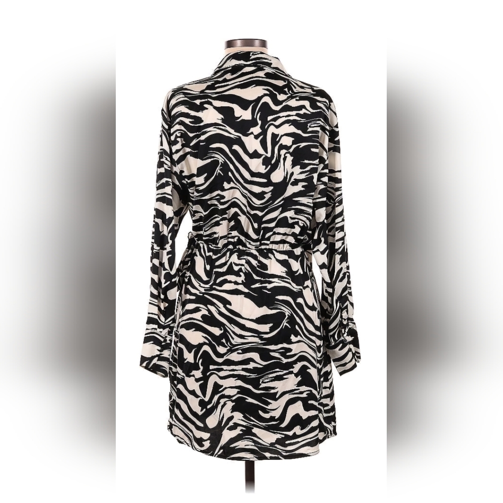 H&M Zebra Print Wrap Dress (Ivory & Black) - Picture 3 of 8